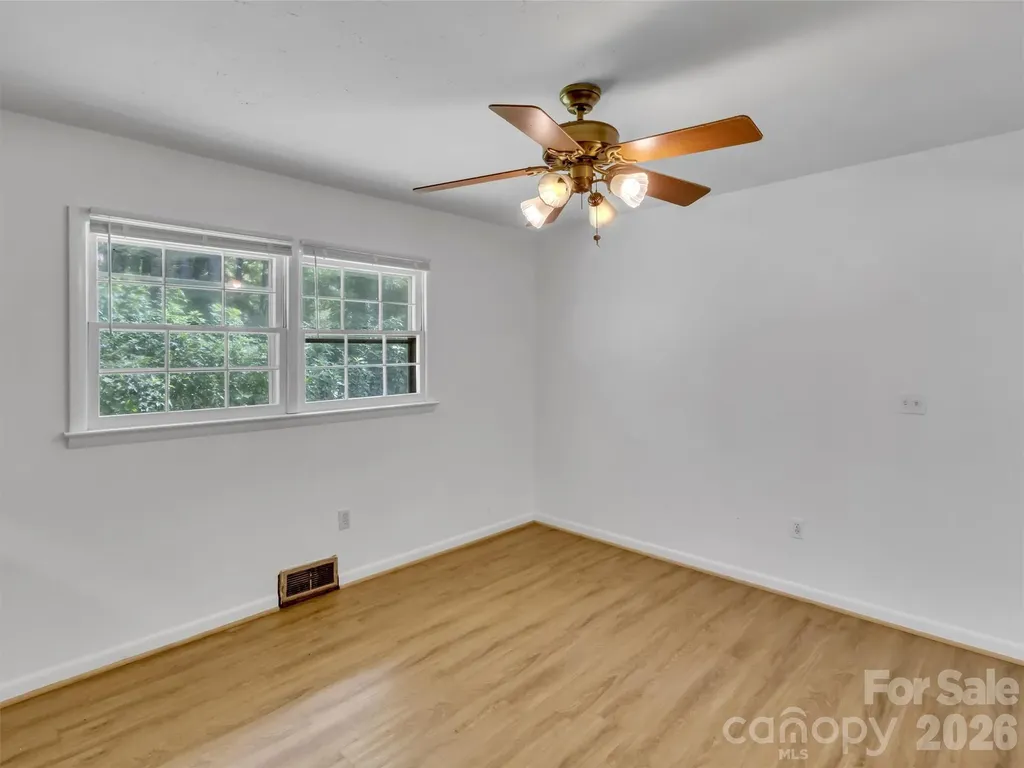 70 Iris Lane Canton NC 28716