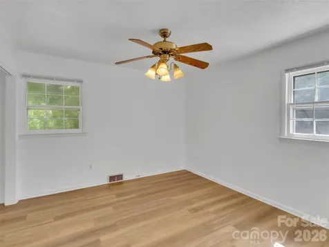 70 Iris Lane Canton NC 28716