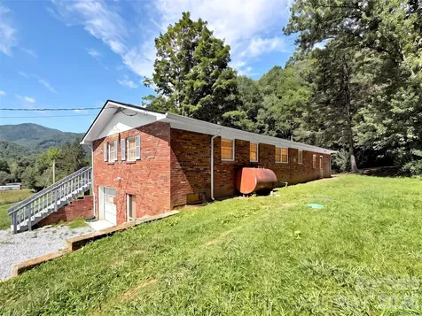 70 Iris Lane Canton NC 28716