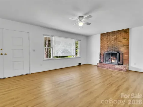 70 Iris Lane Canton NC 28716