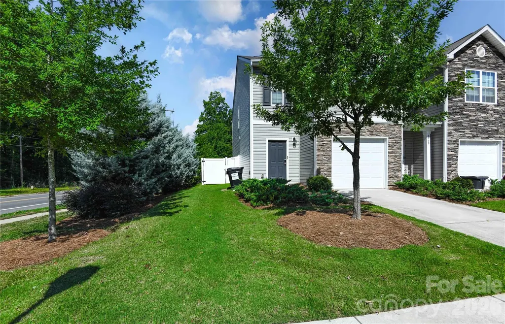 6005 Guildford Hill Lane Charlotte NC 28215