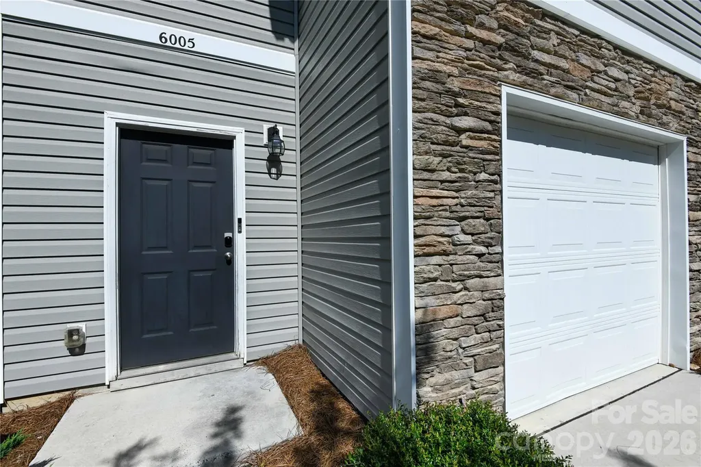6005 Guildford Hill Lane Charlotte NC 28215