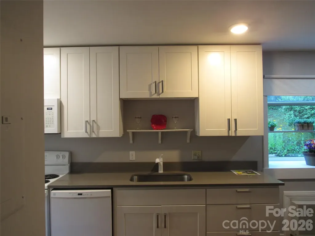6 Woodlands Drive Black Mountain NC 28711