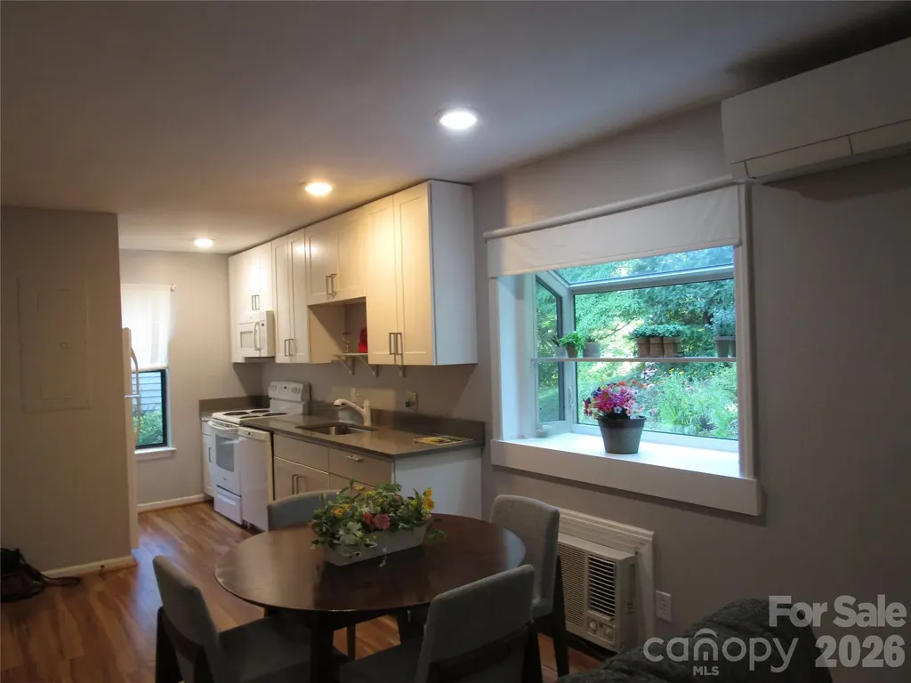 6 Woodlands Drive Black Mountain NC 28711