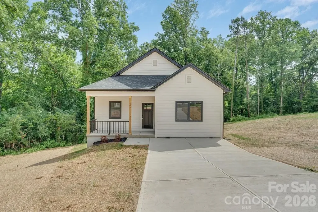 504 N Pine Street Cherryville NC 28021