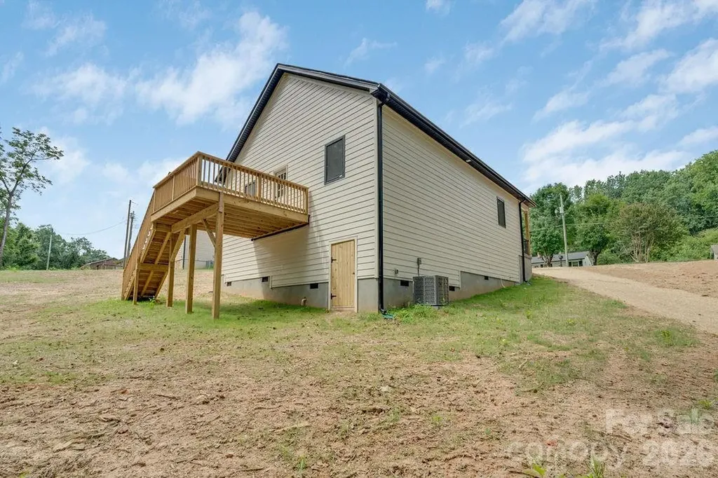 504 N Pine Street Cherryville NC 28021