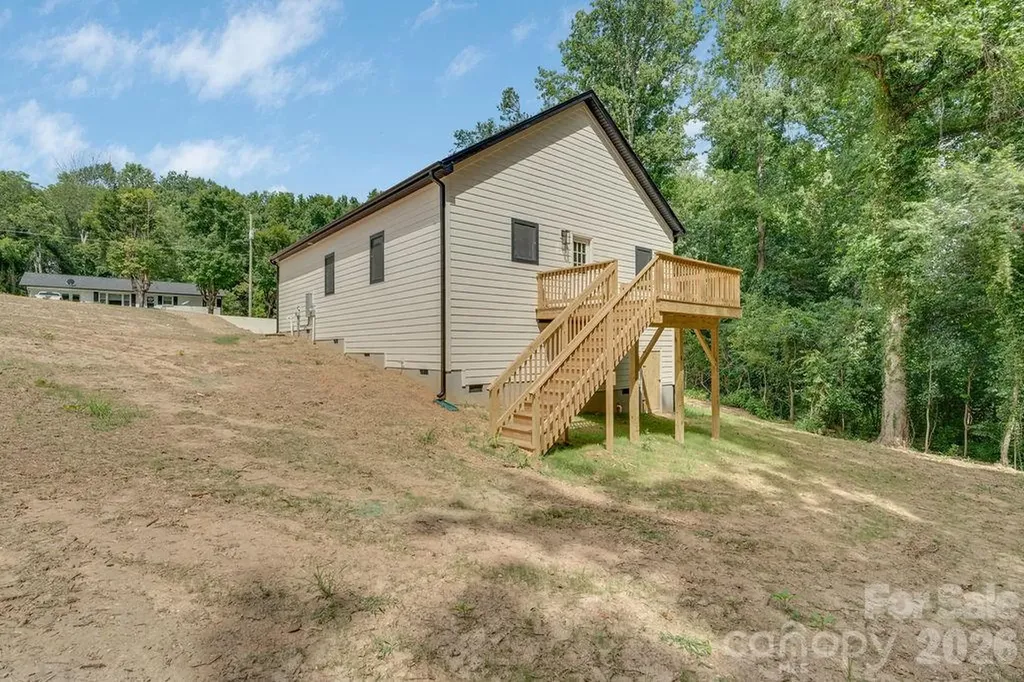 504 N Pine Street Cherryville NC 28021