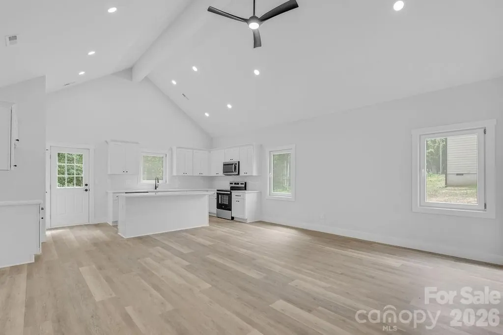504 N Pine Street Cherryville NC 28021