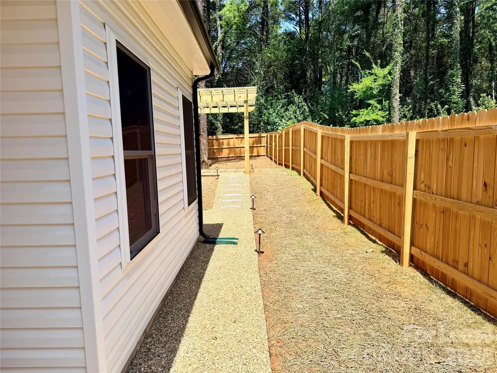 525 N Linwood Avenue Charlotte NC 28216