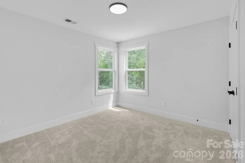 502 N Pine Street Cherryville NC 28021