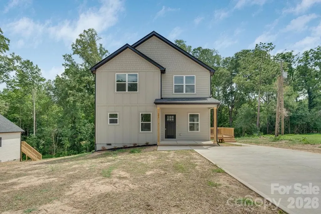 502 N Pine Street Cherryville NC 28021