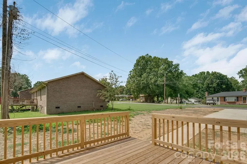 502 N Pine Street Cherryville NC 28021
