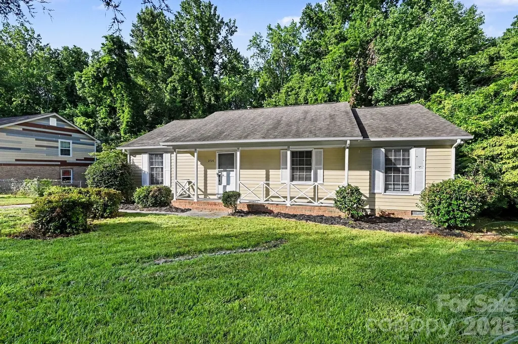 2726 Meadowcliff Drive Charlotte NC 28215