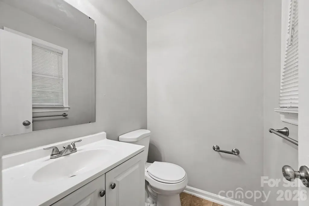 2726 Meadowcliff Drive Charlotte NC 28215