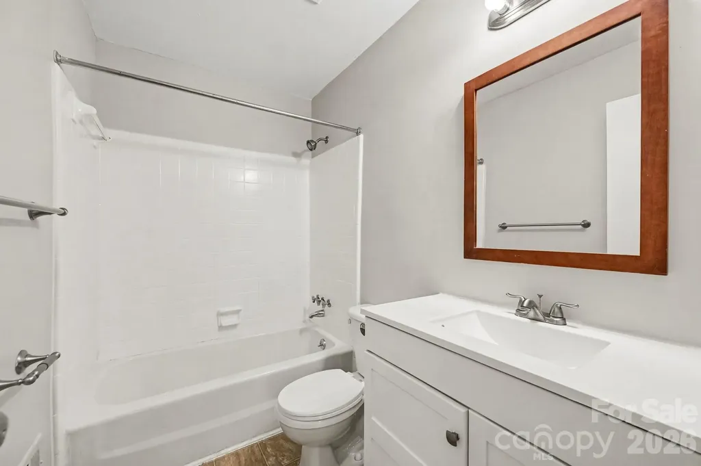 2726 Meadowcliff Drive Charlotte NC 28215