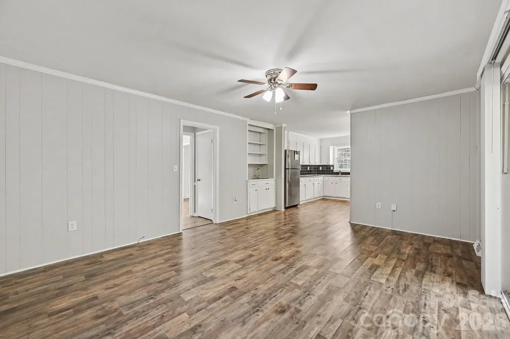 2726 Meadowcliff Drive Charlotte NC 28215