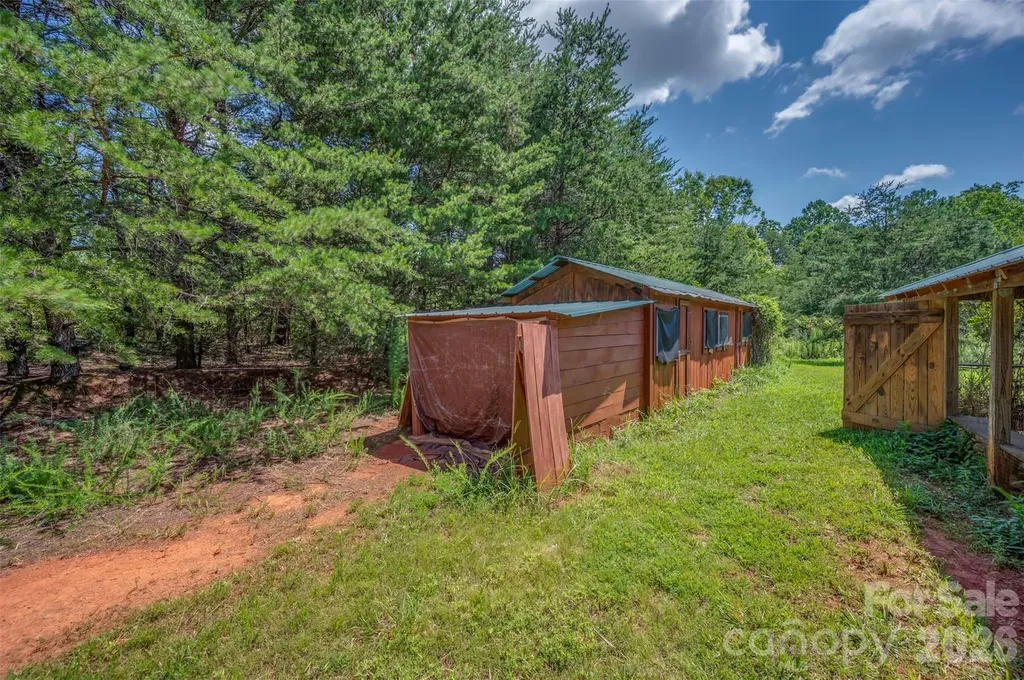 340 Right Prong Road Ellenboro NC 28040