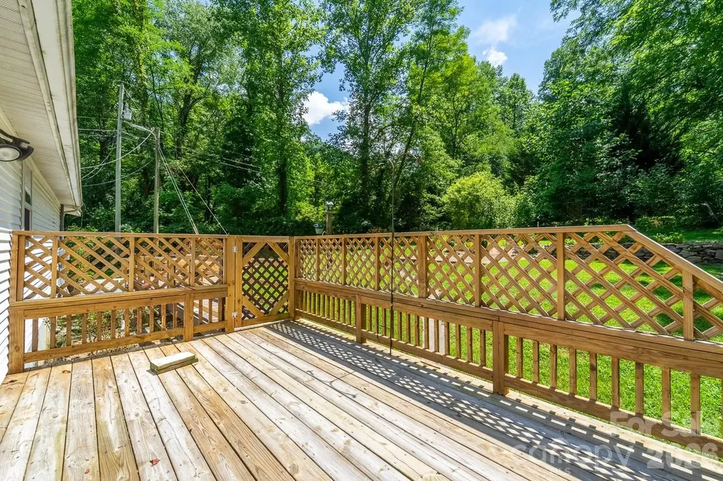 394 Anderson Creek Road Robbinsville NC 28771