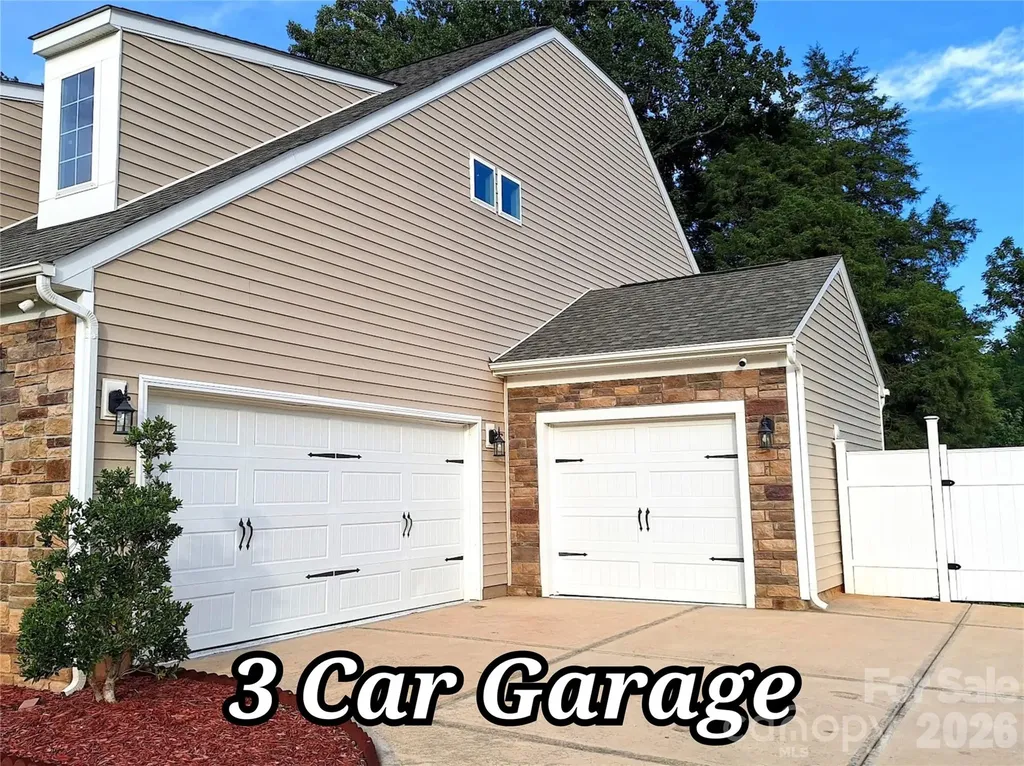 8207 Shady Pond Drive Charlotte NC 28227