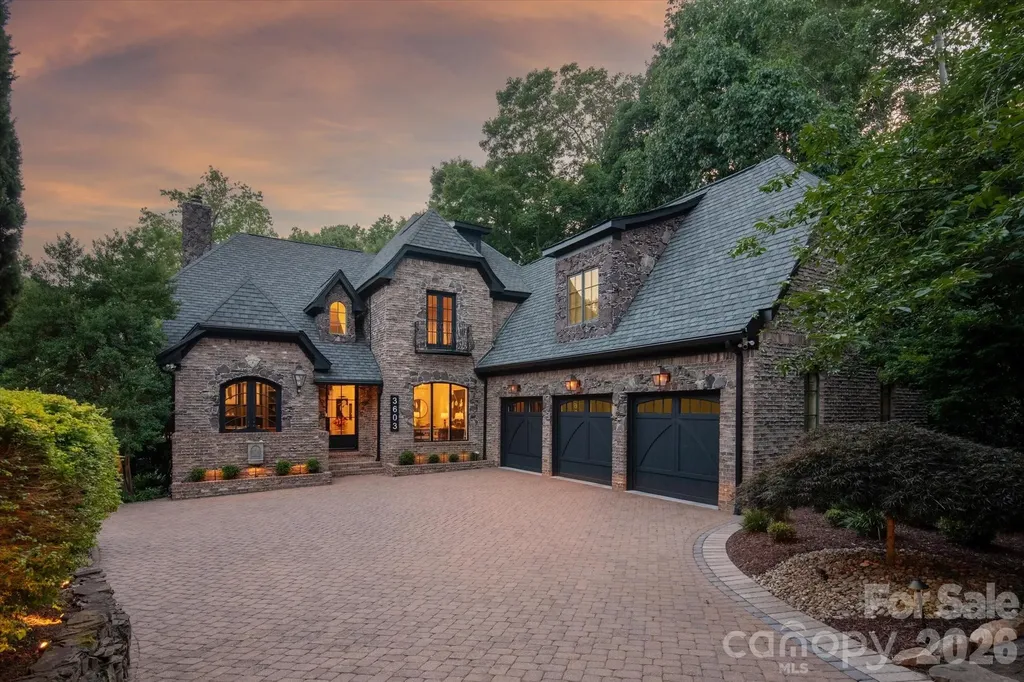 3603 Hennessy Place Charlotte NC 28210