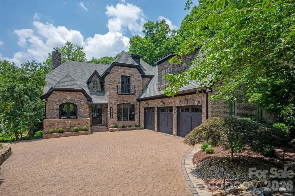 3603 Hennessy Place Charlotte NC 28210