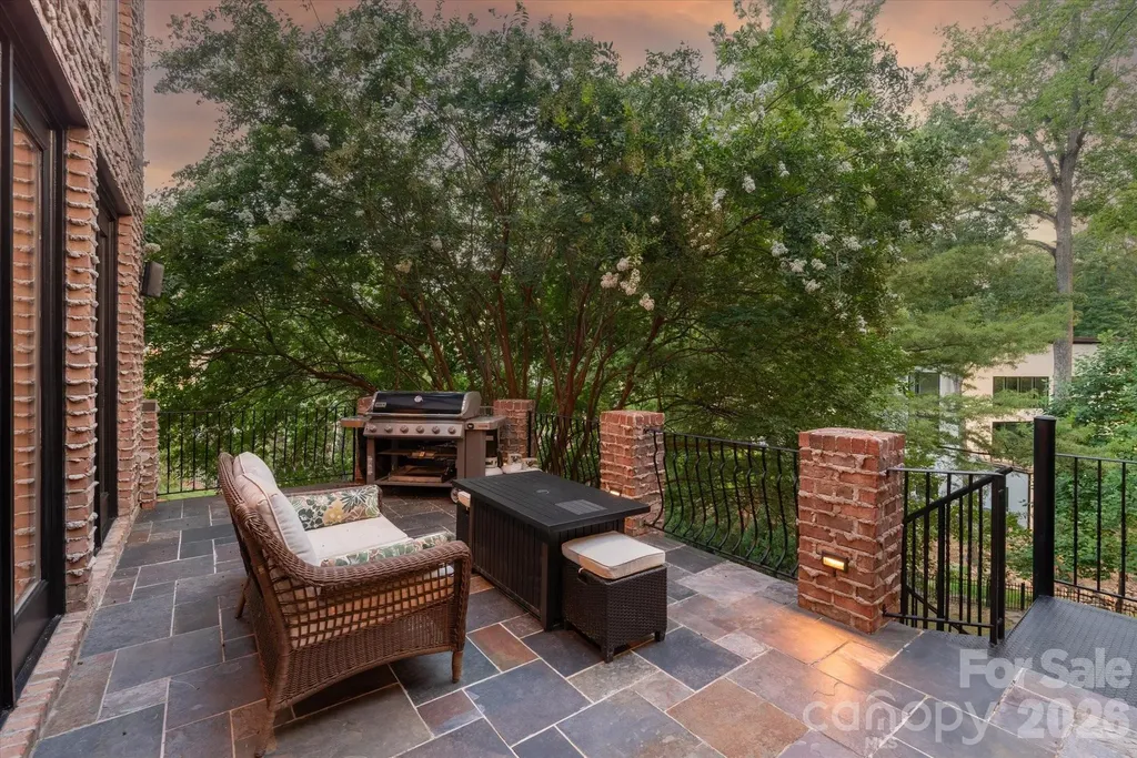 3603 Hennessy Place Charlotte NC 28210