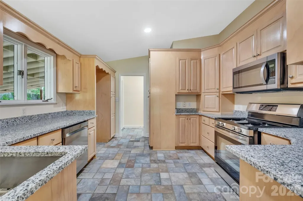 233 Dogwood Drive Mount Holly NC 28120