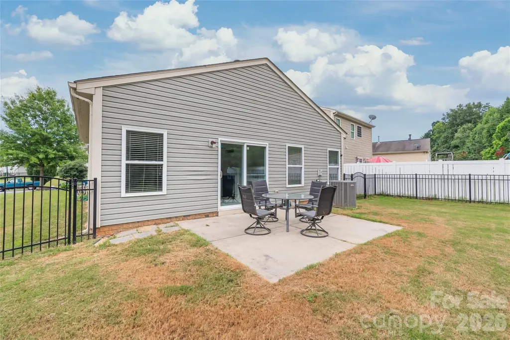 8411 Romana Red Lane Charlotte NC 28213