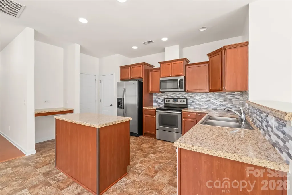 8411 Romana Red Lane Charlotte NC 28213