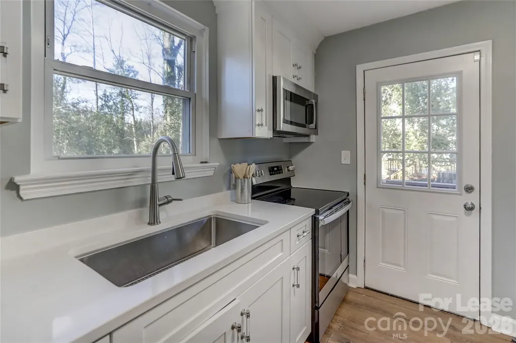 3325 Eastwood Drive Charlotte NC 28205