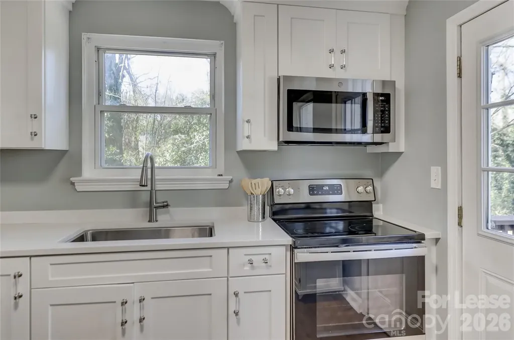 3325 Eastwood Drive Charlotte NC 28205