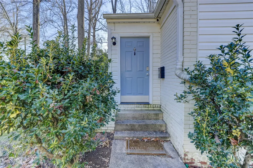 3325 Eastwood Drive Charlotte NC 28205