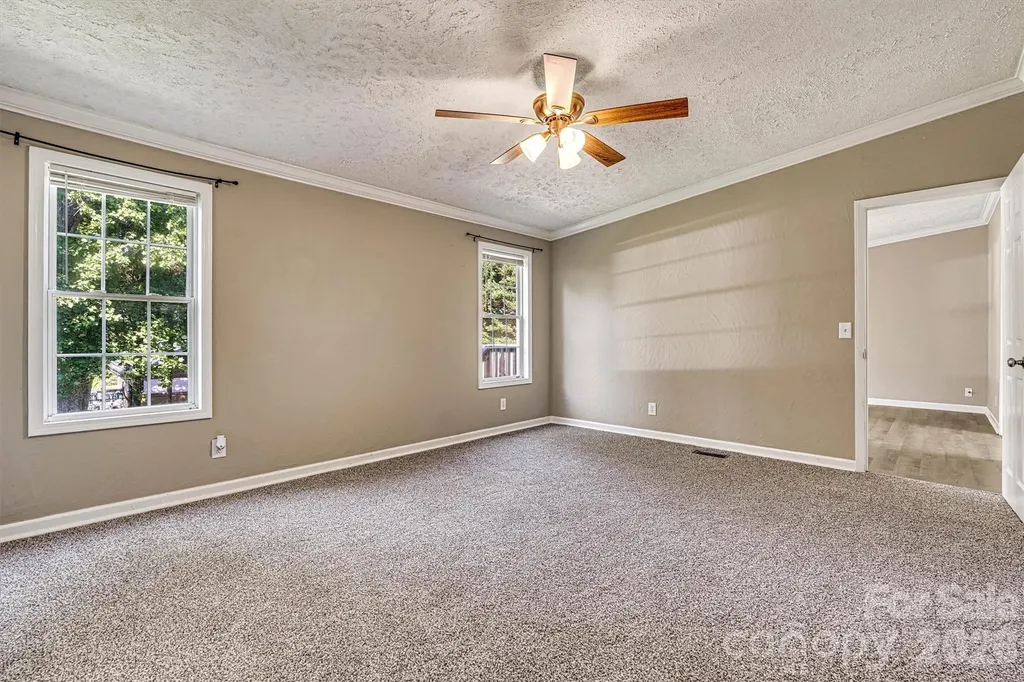 5135 36th Street Drive NE Hickory NC 28601