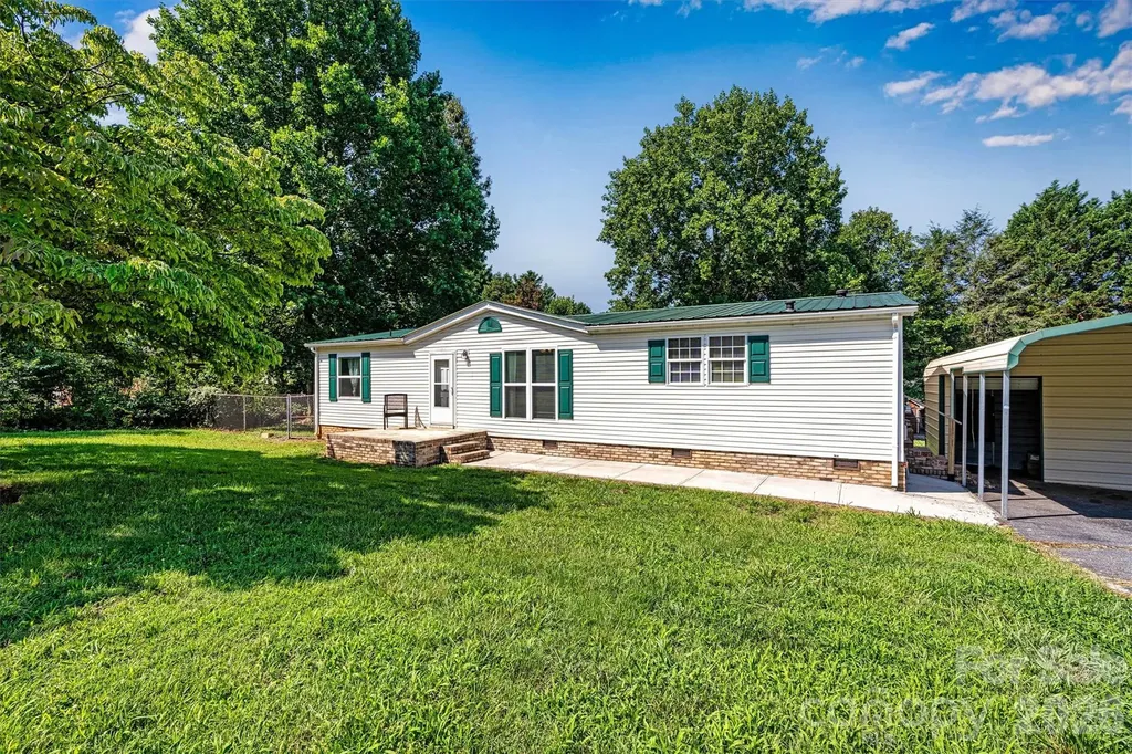 5135 36th Street Drive NE Hickory NC 28601