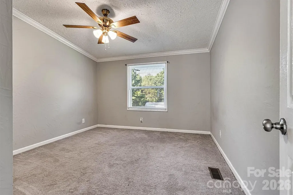 5135 36th Street Drive NE Hickory NC 28601
