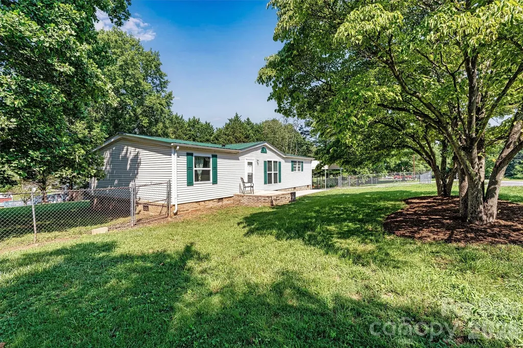 5135 36th Street Drive NE Hickory NC 28601