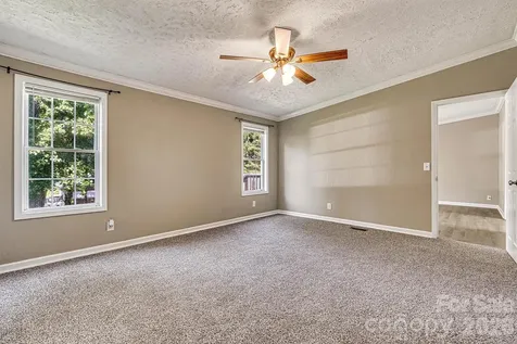 5135 36th Street Drive NE Hickory NC 28601