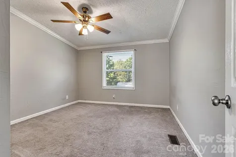 5135 36th Street Drive NE Hickory NC 28601