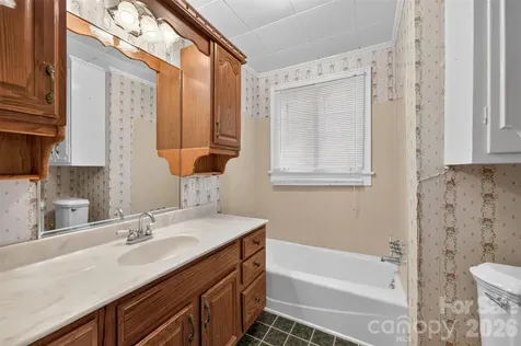 311 33rd Street Drive SE Hickory NC 28602
