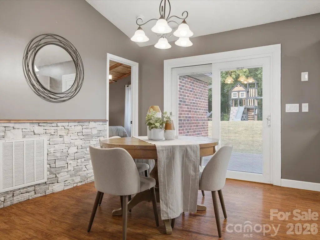 127 W Bank Drive Charlotte NC 28214