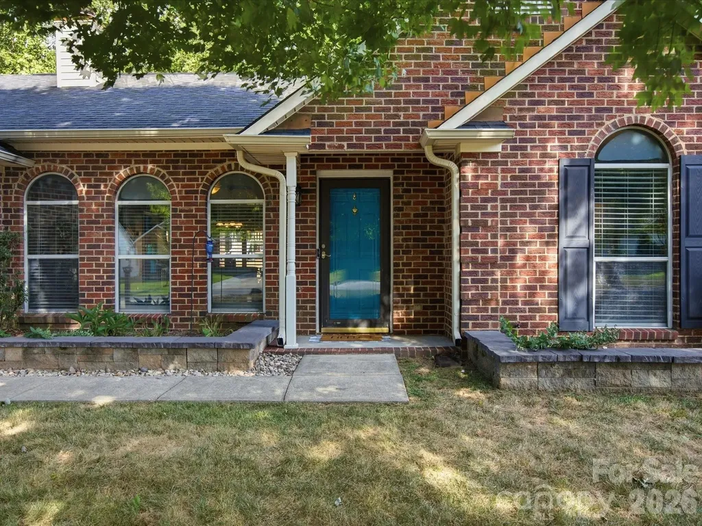 127 W Bank Drive Charlotte NC 28214