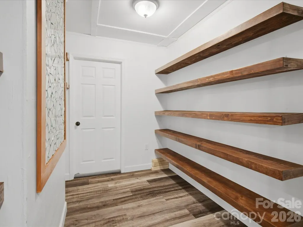 127 W Bank Drive Charlotte NC 28214