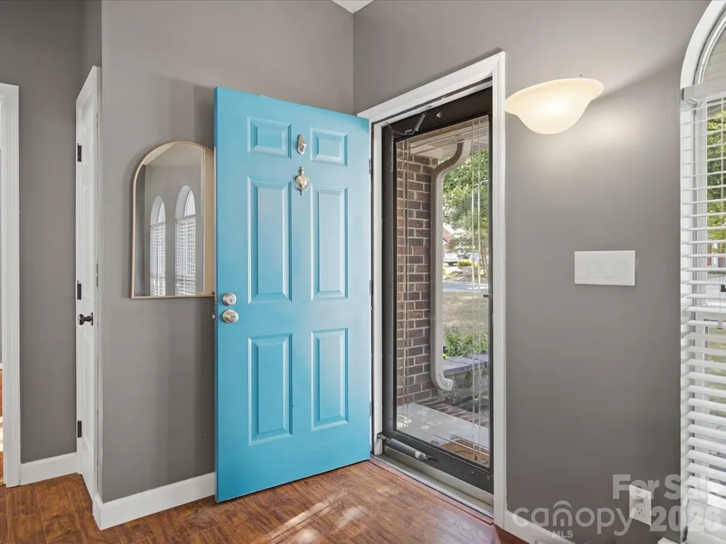 127 W Bank Drive Charlotte NC 28214