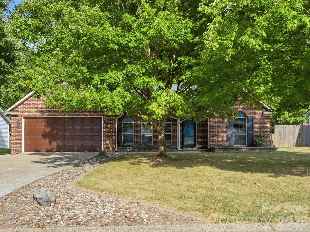 127 W Bank Drive Charlotte NC 28214