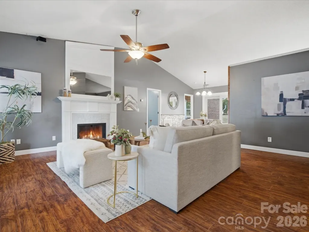 127 W Bank Drive Charlotte NC 28214