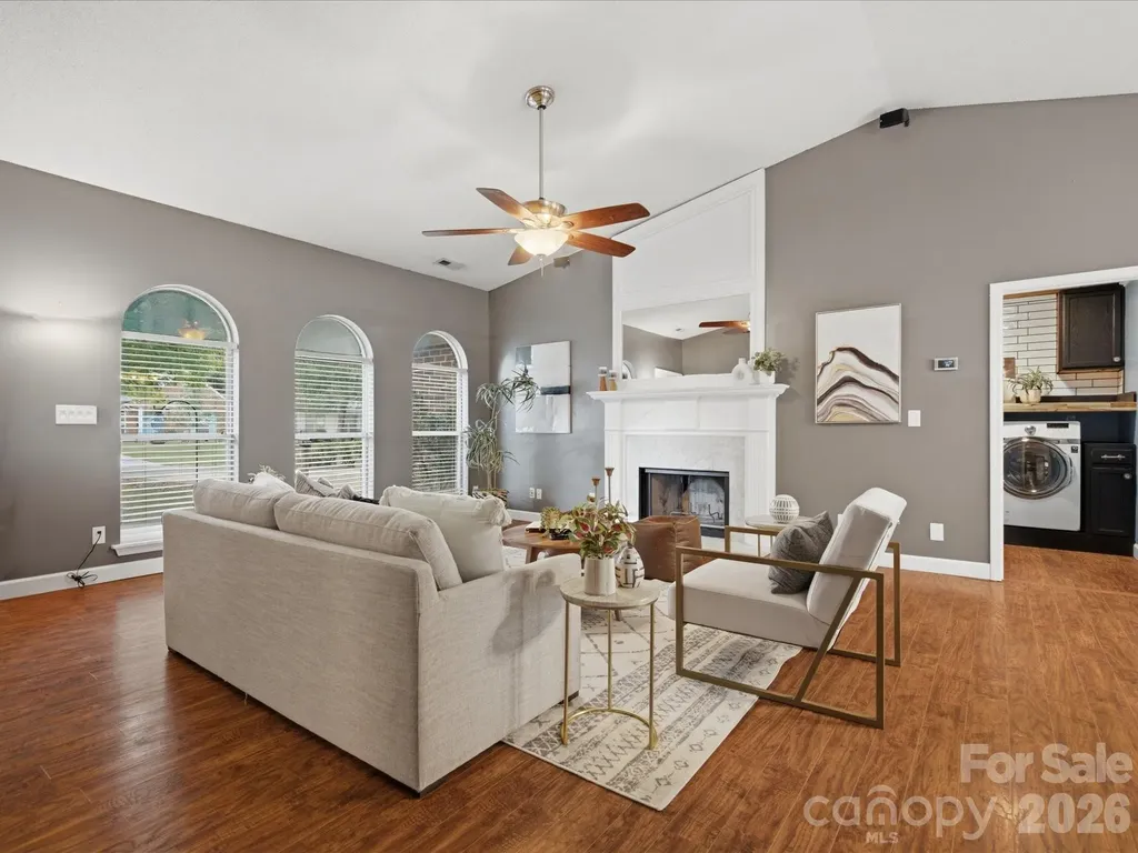 127 W Bank Drive Charlotte NC 28214