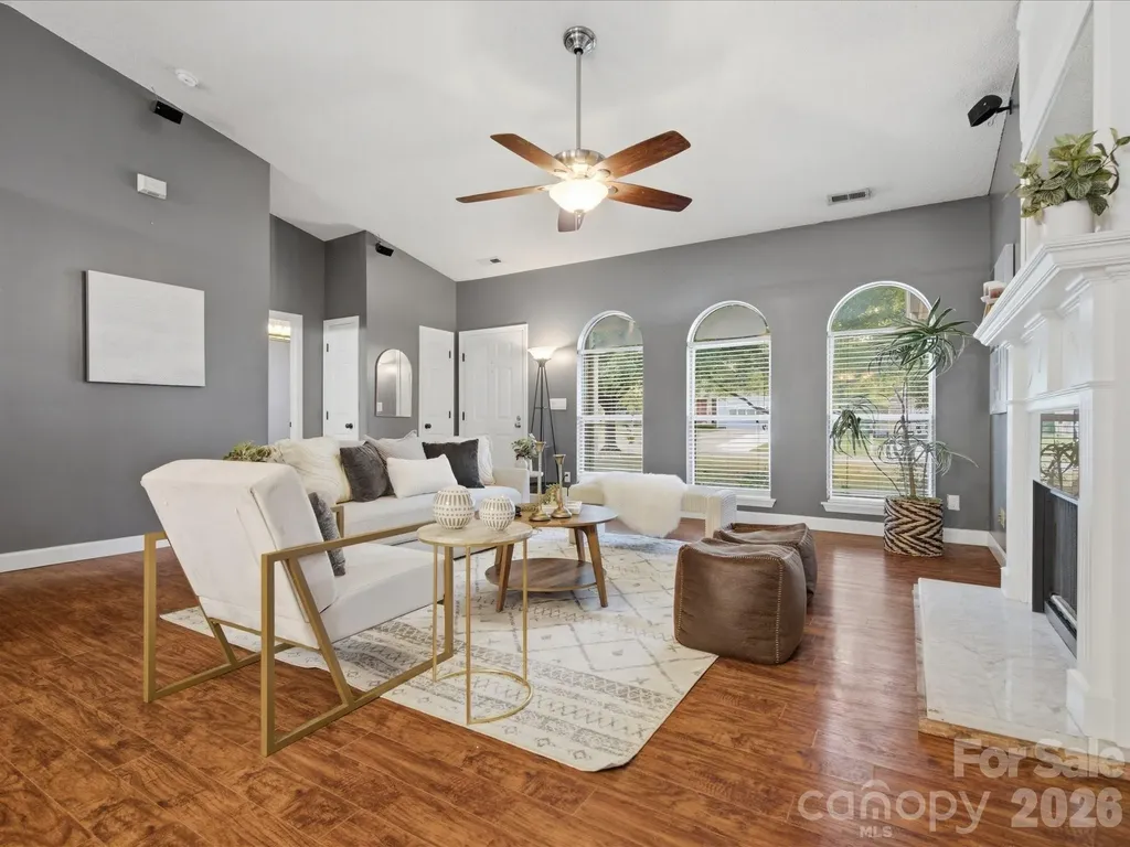 127 W Bank Drive Charlotte NC 28214
