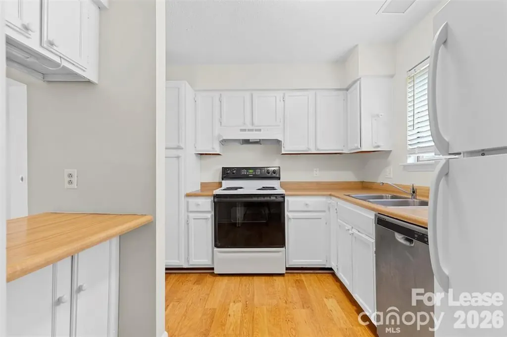 3156 Heathstead Place Charlotte NC 28210