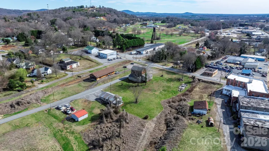 53 2nd Avenue N Taylorsville NC 28681