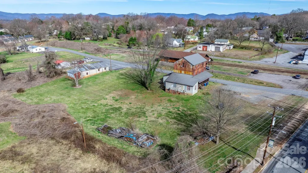 53 2nd Avenue N Taylorsville NC 28681